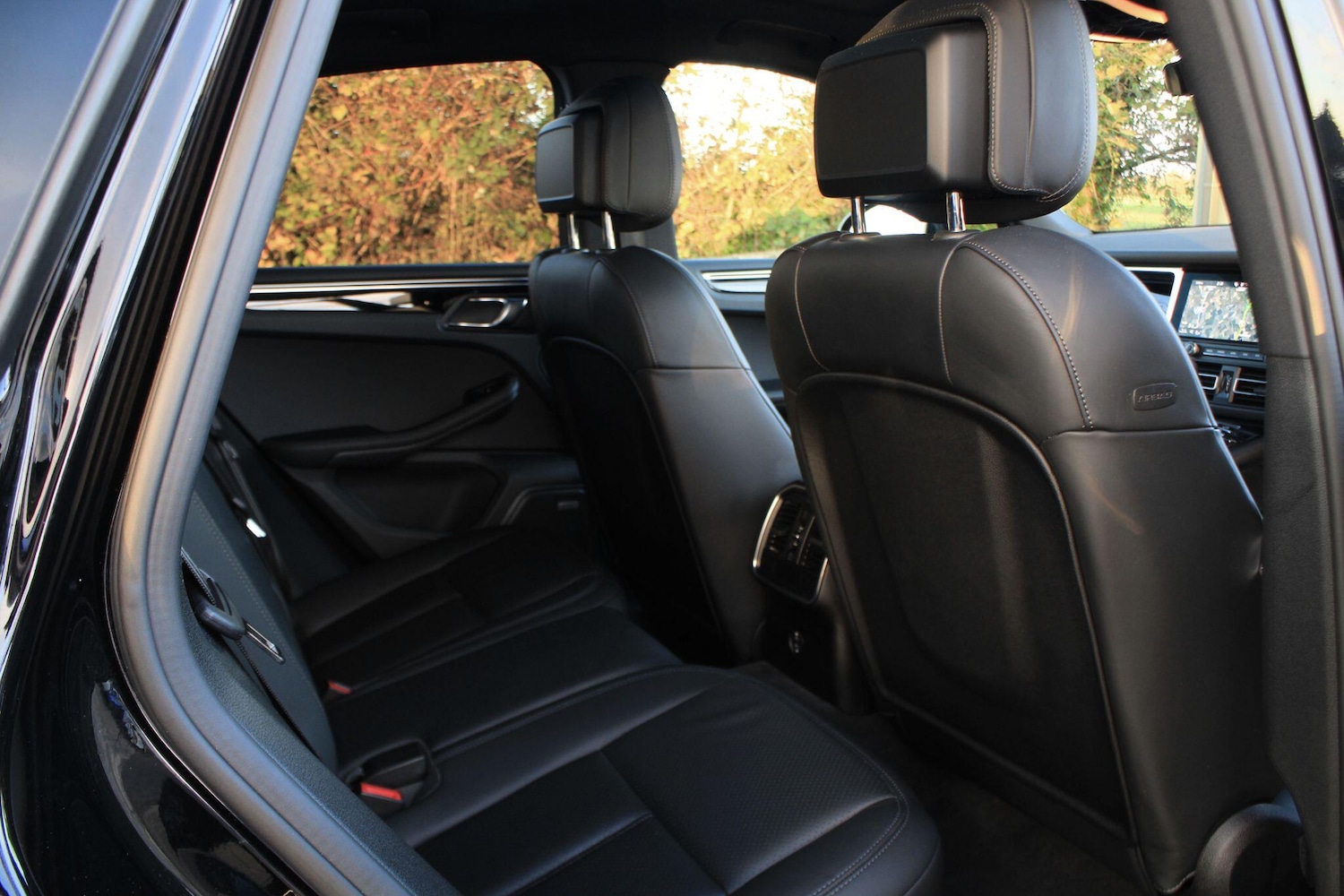 Used Porsche Macan 2020 for sale - 76701180: Photo 12