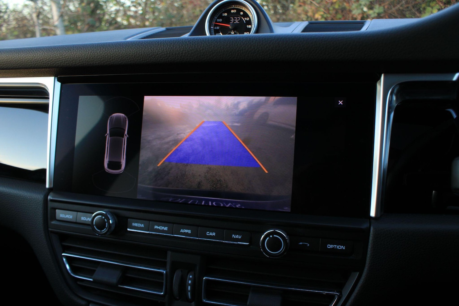 Used Porsche Macan 2020 for sale - 76701180: Photo 14