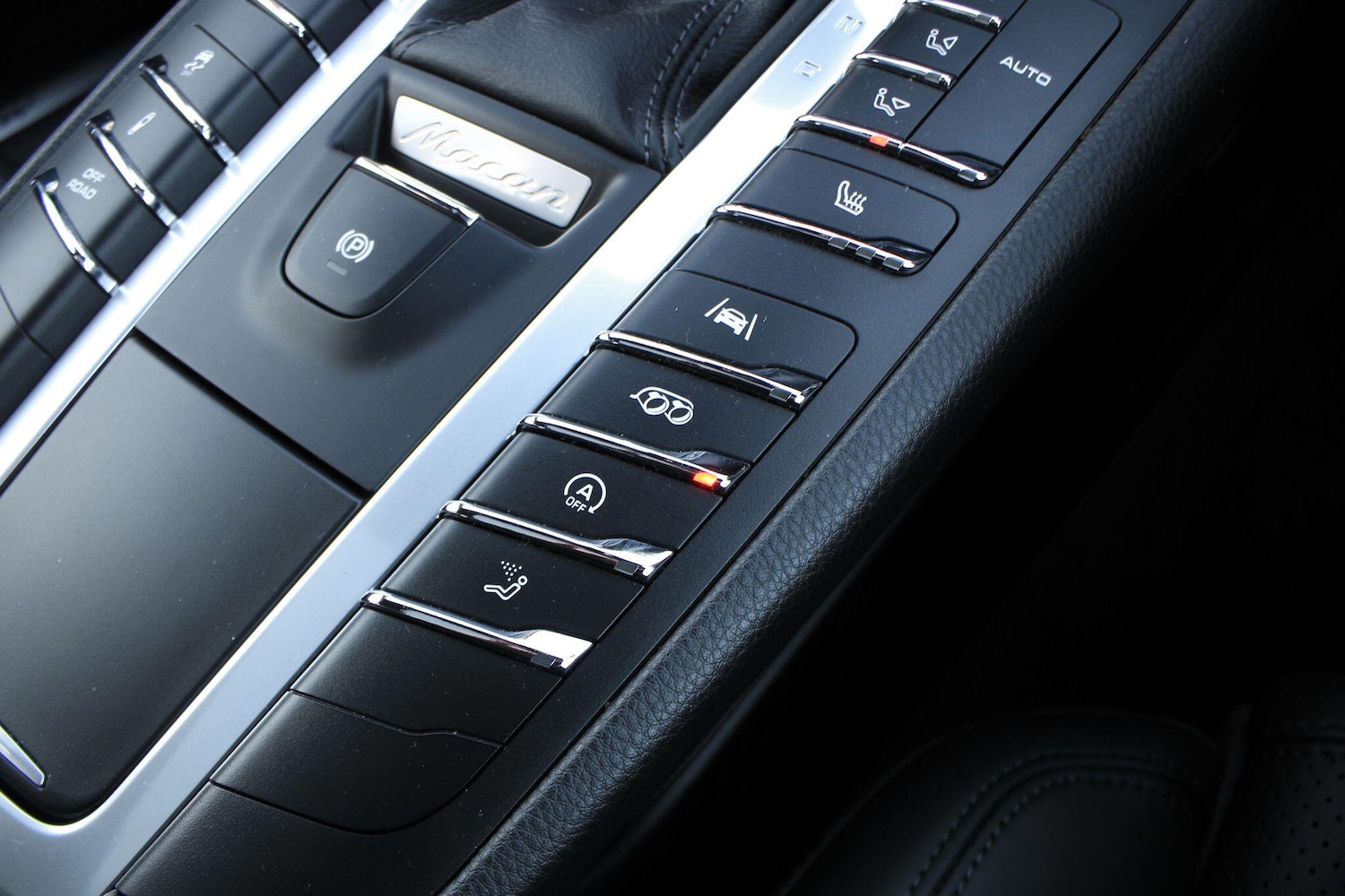 Used Porsche Macan 2020 for sale - 76701180: Photo 26