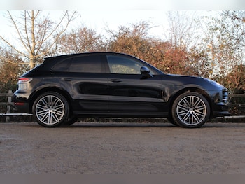 Used Porsche Macan 2020 for sale - 76701180: Photo