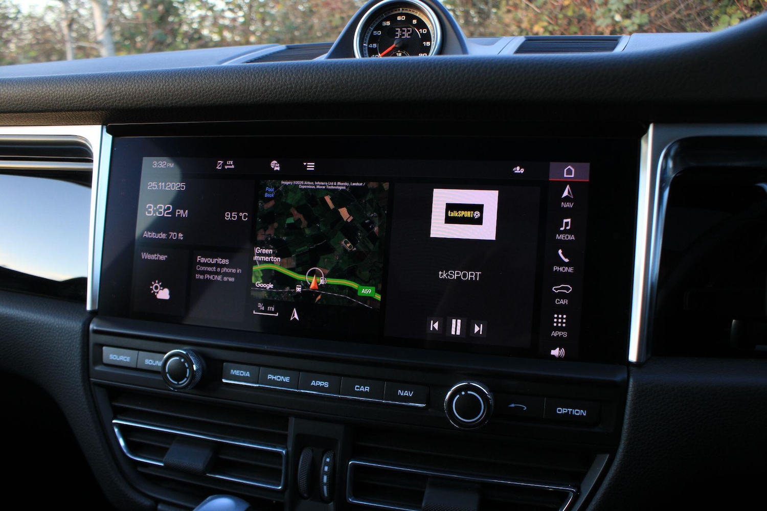 Used Porsche Macan 2020 for sale - 76701180: Photo 31