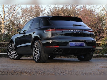 Used Porsche Macan 2020 for sale - 76701180: Photo
