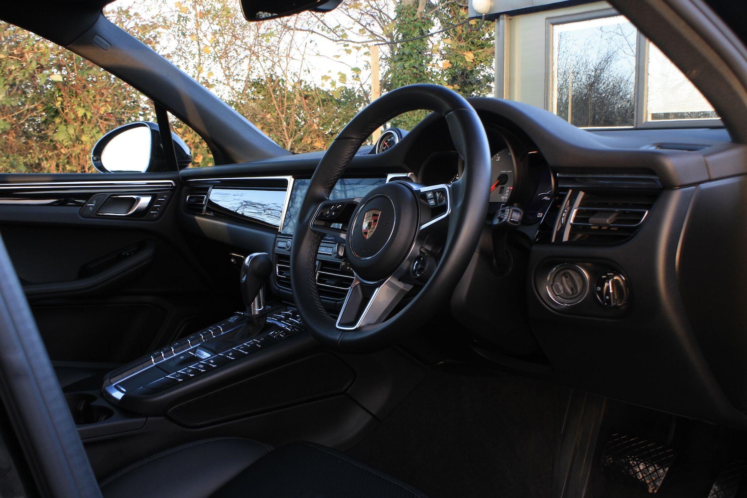 Used Porsche Macan 2020 for sale - 76701180: Photo 5