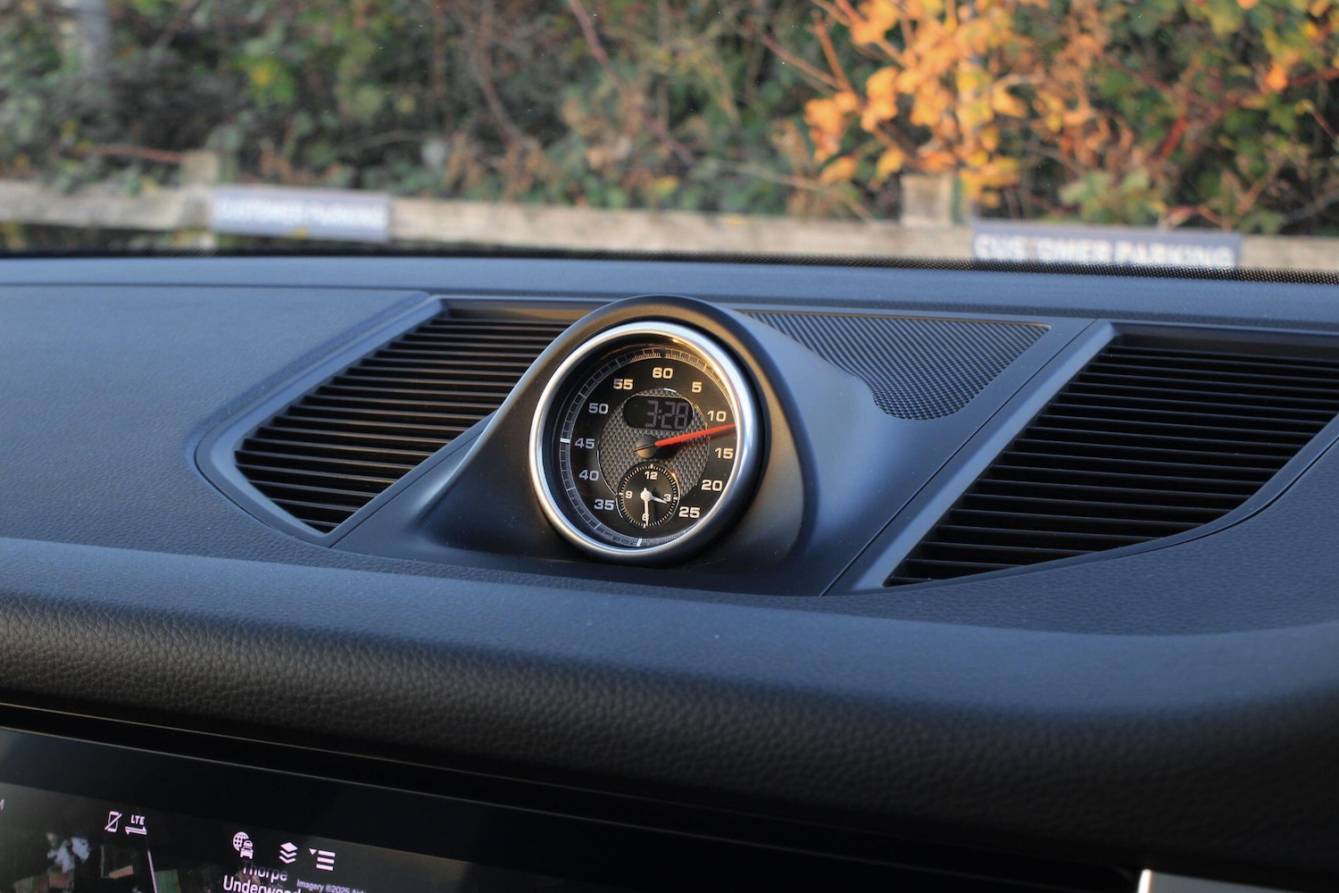 Used Porsche Macan 2020 for sale - 76701180: Photo 7