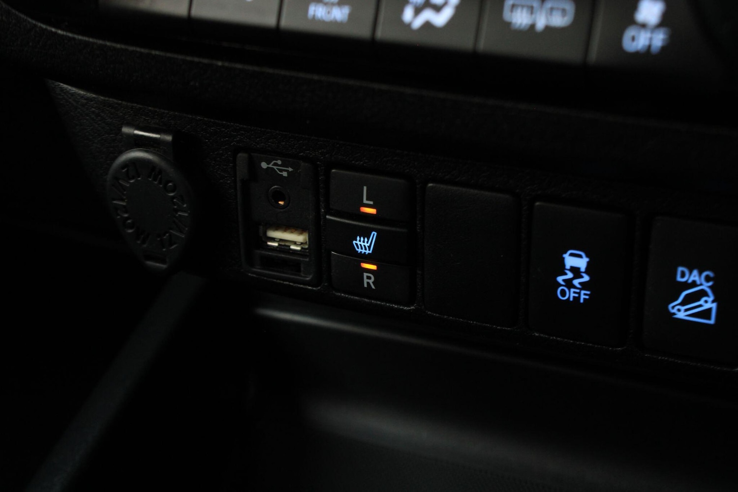 Used Toyota Hilux 2017 for sale - 77091459: Photo 24