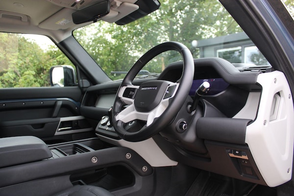 Used Land Rover Defender 110 2021 for sale - 75109871: Photo 5