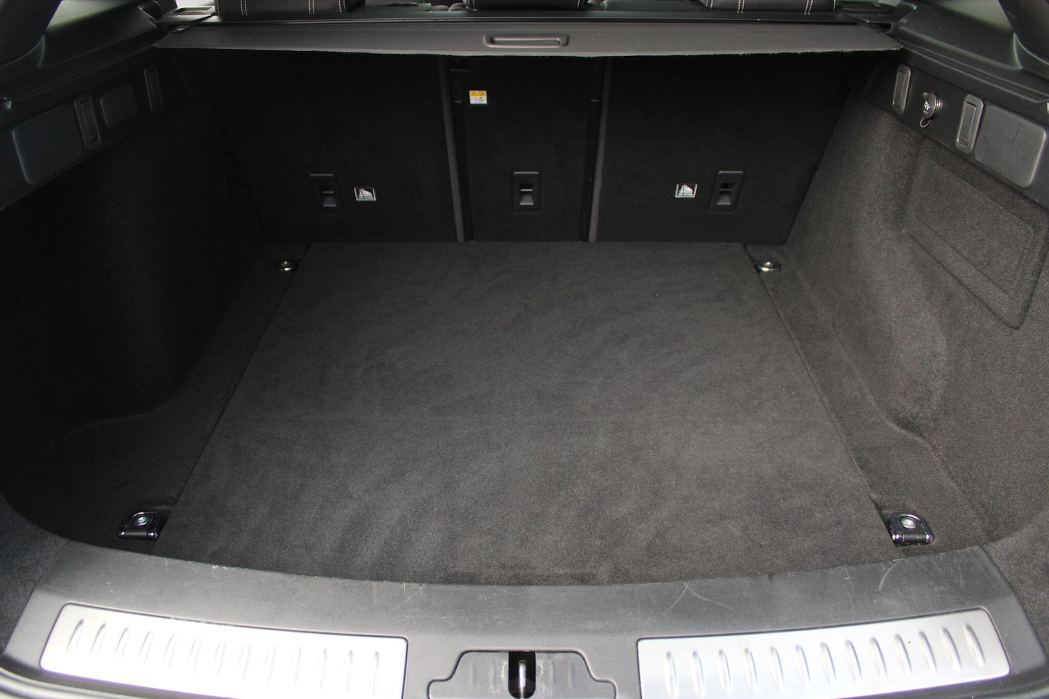 Used Land Rover Range Rover Velar 2019 for sale - 76995932: Photo 12