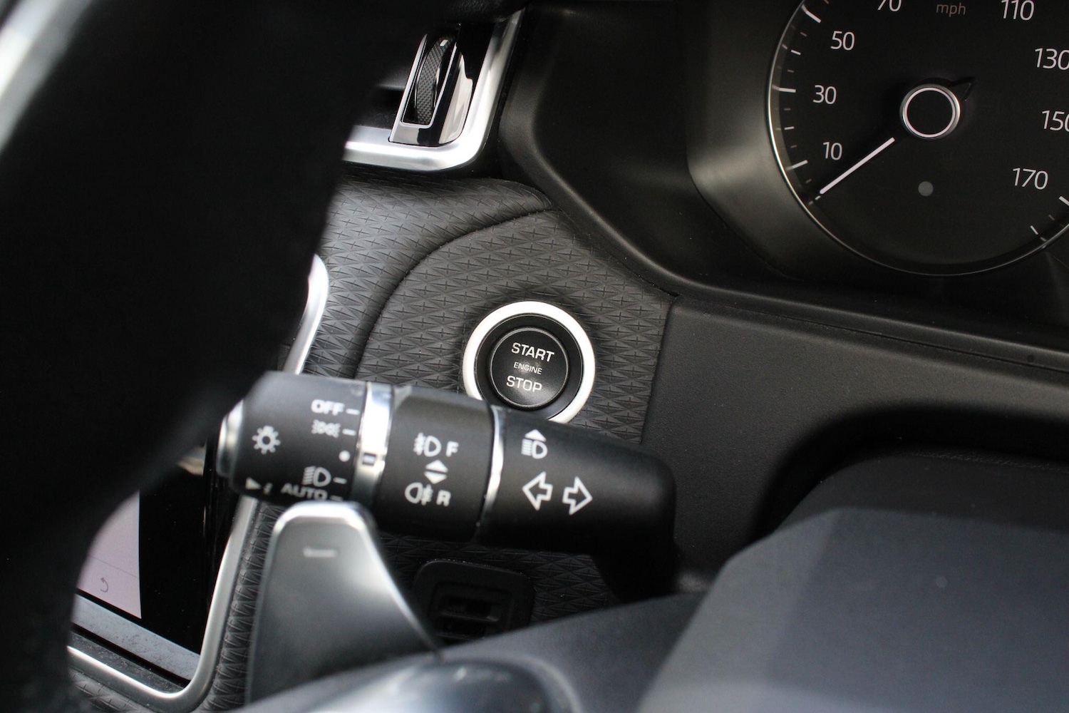 Used Land Rover Range Rover Velar 2019 for sale - 76995932: Photo 30