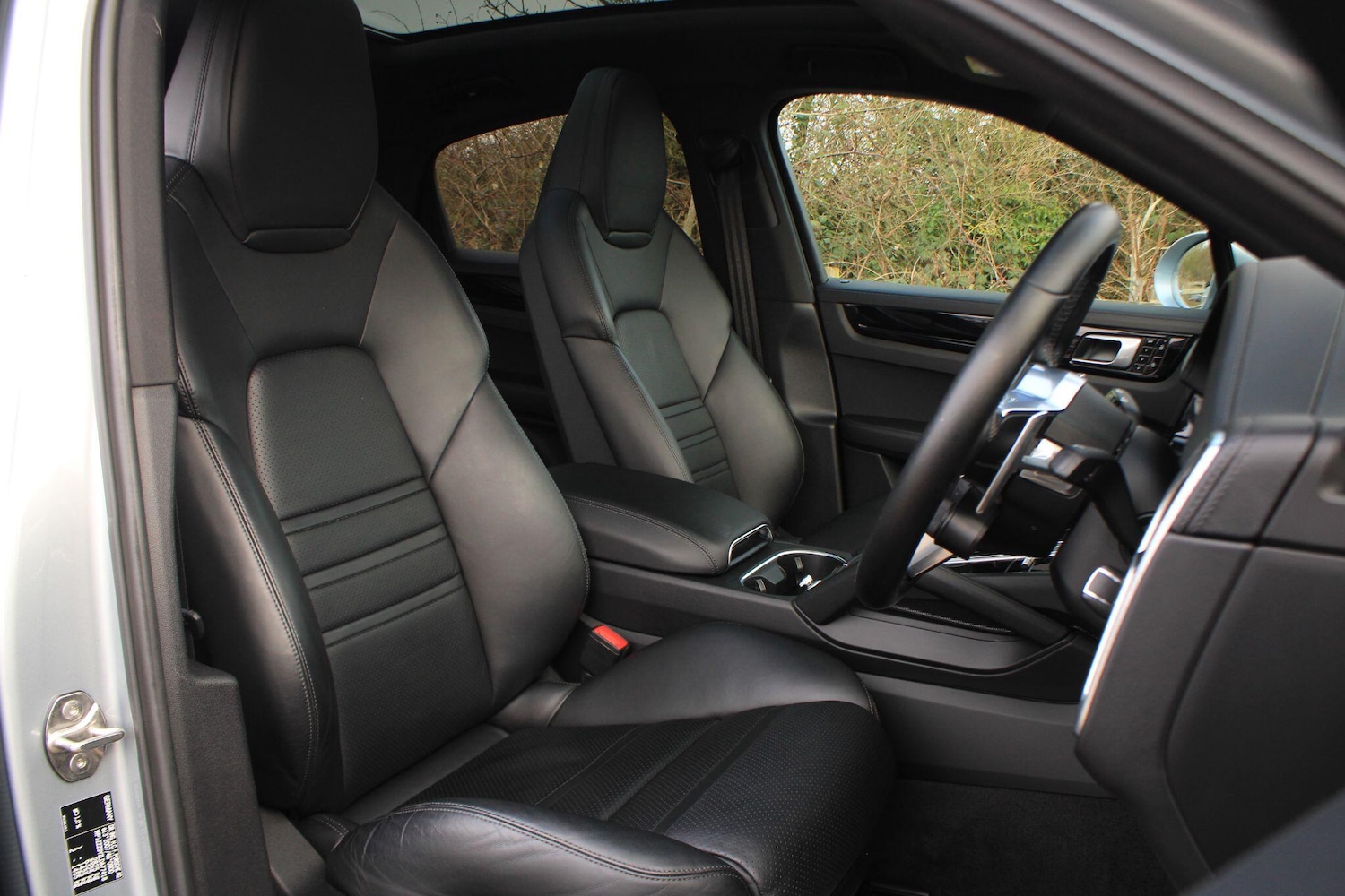 Used Porsche Cayenne for sale - 77753985: Photo 3