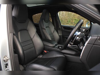 Used Porsche Cayenne 2020 for sale - 77753985: Photo