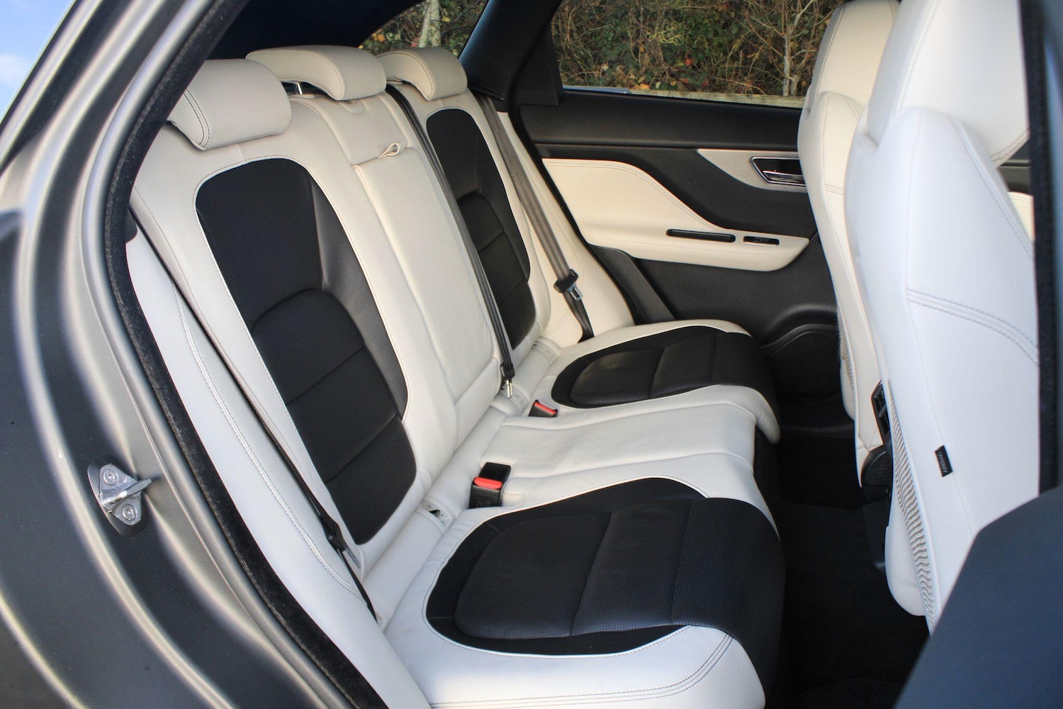 Used Jaguar F-Pace 2019 for sale - 76899055: Photo 10