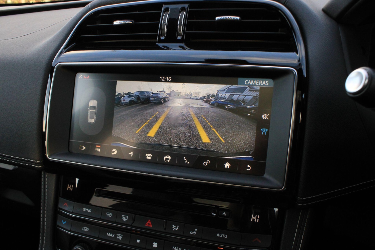 Used Jaguar F-Pace 2019 for sale - 76899055: Photo 13