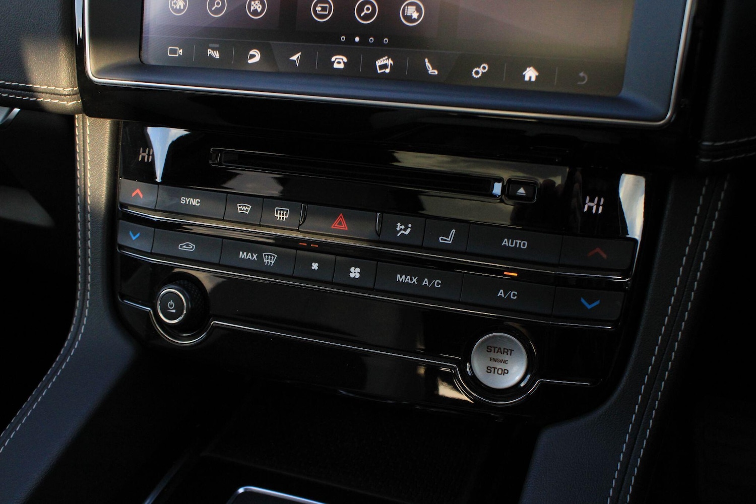 Used Jaguar F-Pace 2019 for sale - 76899055: Photo 18