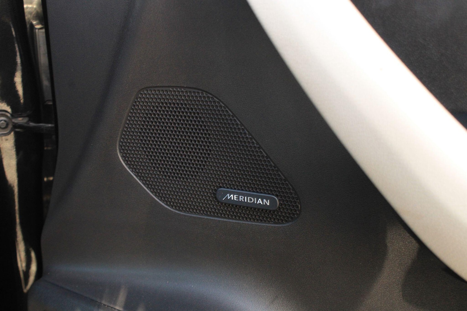 Used Jaguar F-Pace 2019 for sale - 76899055: Photo 30