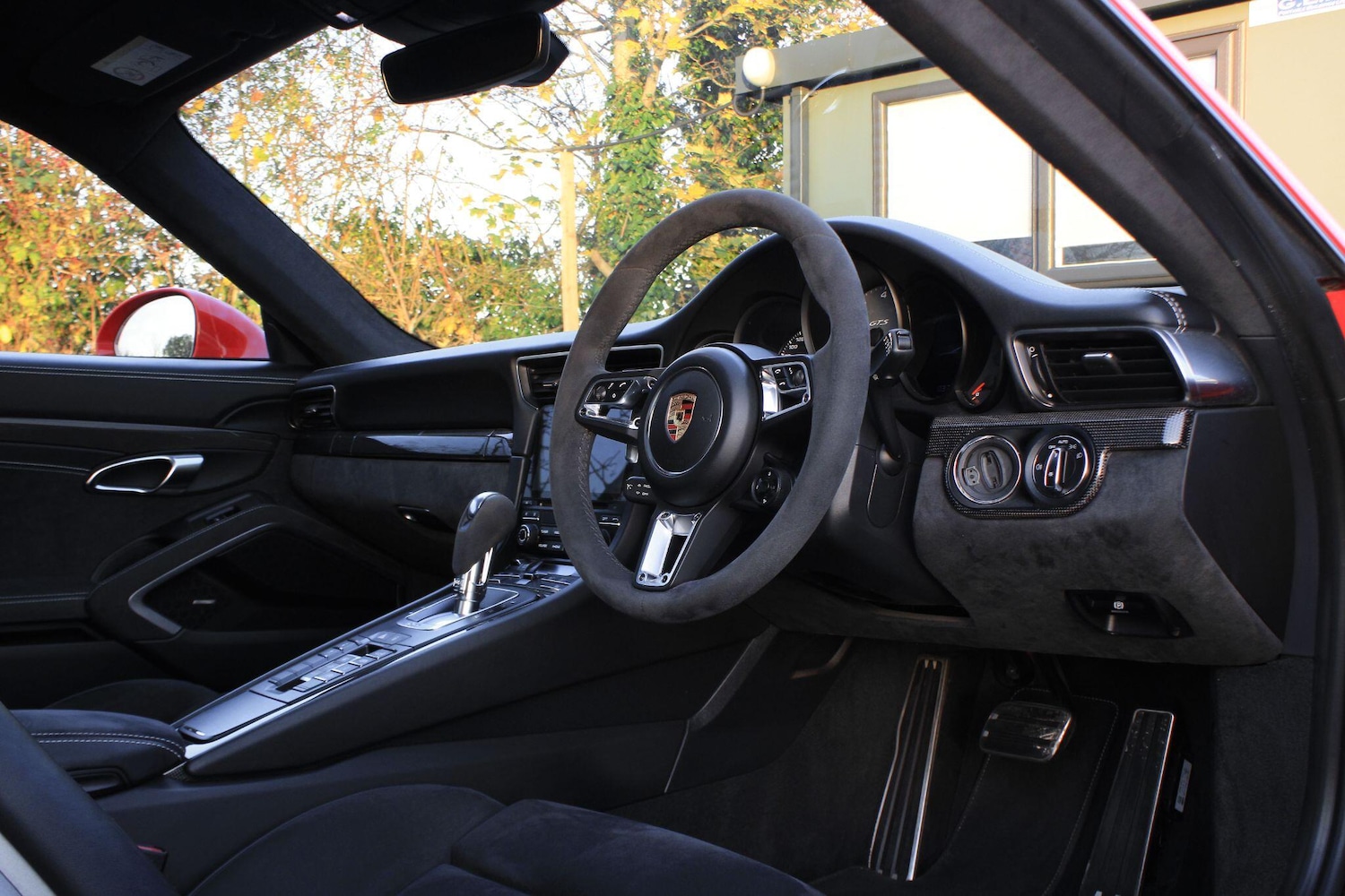 Used Porsche 911 2018 for sale - 76997329: Photo 4