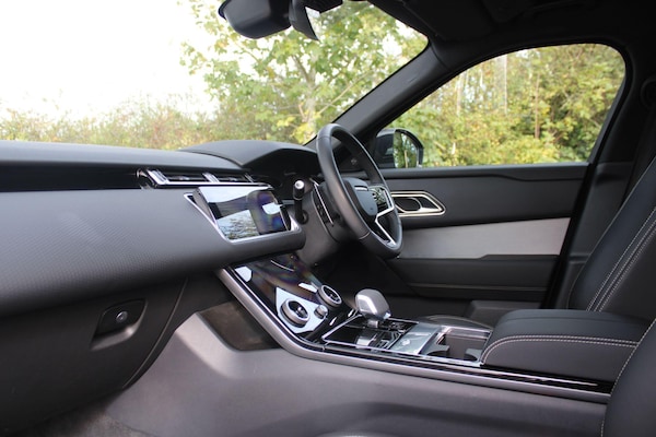 Used Land Rover Range Rover Velar 2023 for sale - 76214639: Photo 19