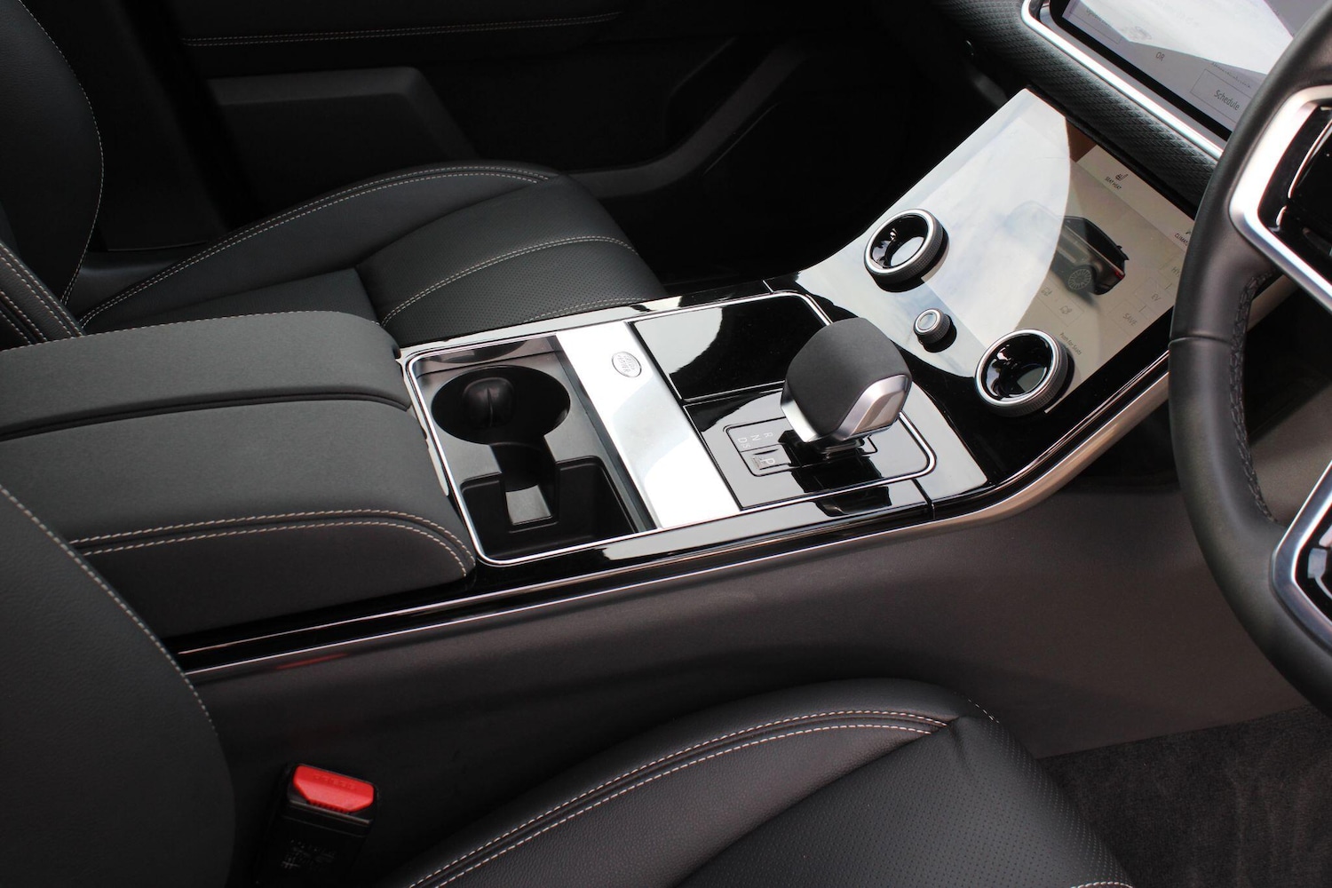 Used Land Rover Range Rover Velar 2023 for sale - 76214639: Photo 23