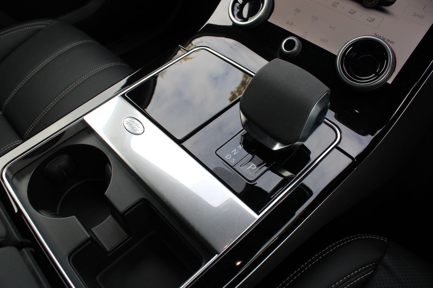 Used Land Rover Range Rover Velar 2023 for sale - 76214639: Photo 34