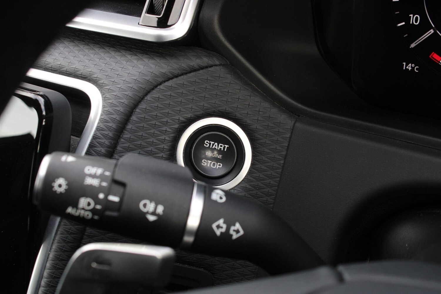 Used Land Rover Range Rover Velar 2023 for sale - 76214639: Photo 35