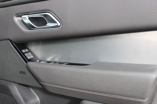 Used Land Rover Range Rover Velar 2023 for sale - 76214639: Photo 36