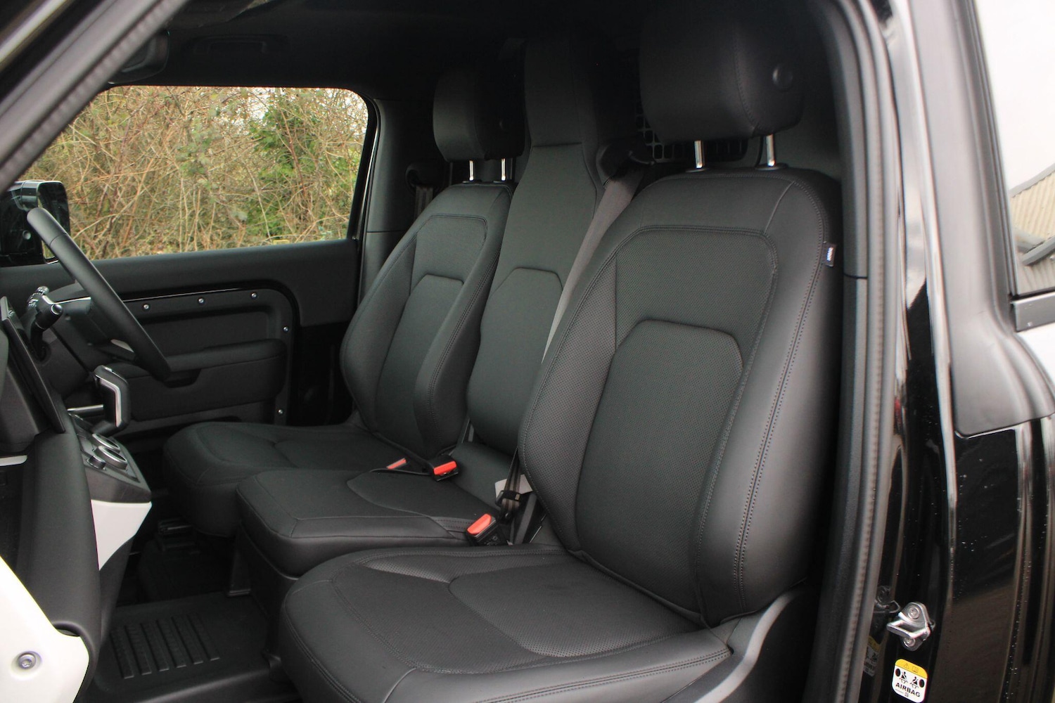 Used Land Rover Defender 90 2025 for sale - 77626225: Photo 21