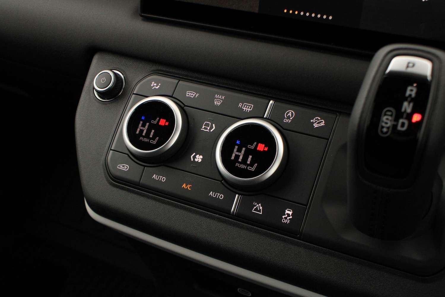 Used Land Rover Defender 90 2025 for sale - 77626225: Photo 24