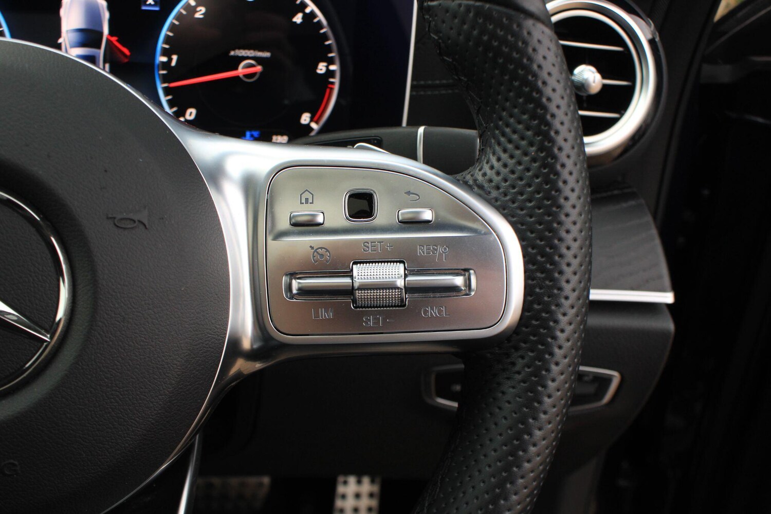 Used Mercedes-Benz E Class for sale - 77807881: Photo 33