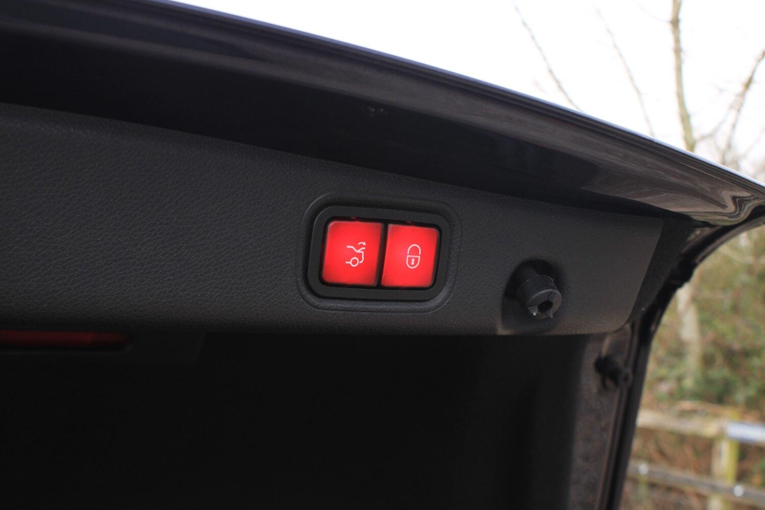 Used Mercedes-Benz E Class for sale - 77807881: Photo 40