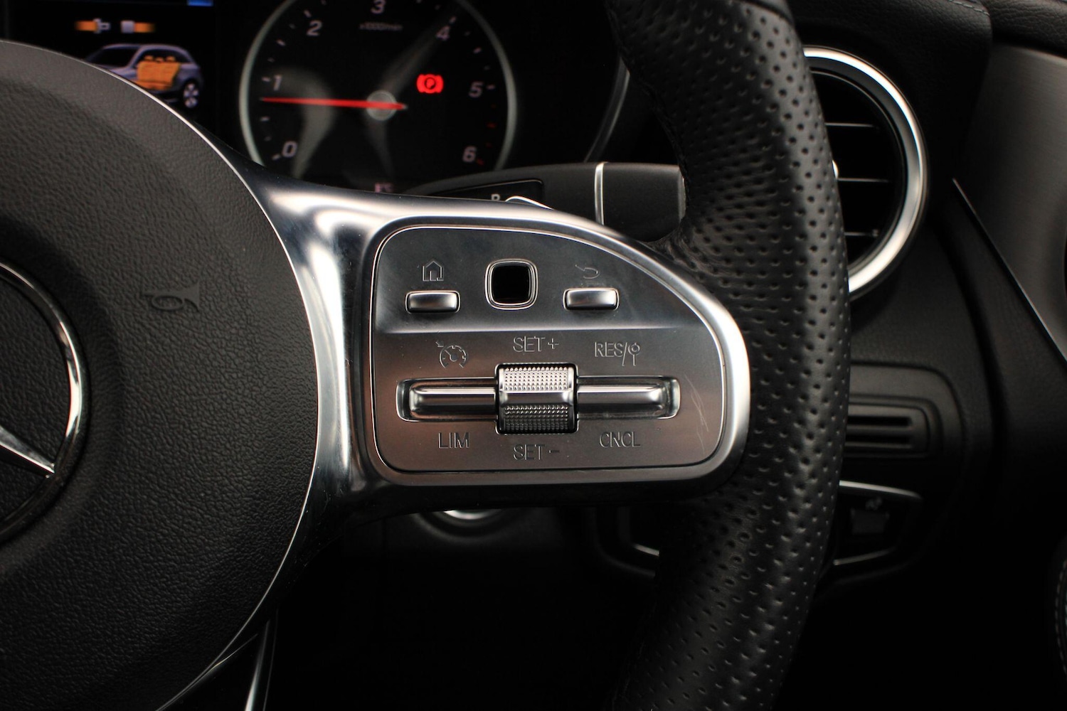 Used Mercedes-Benz GLC 2022 for sale - 77993838: Photo 28