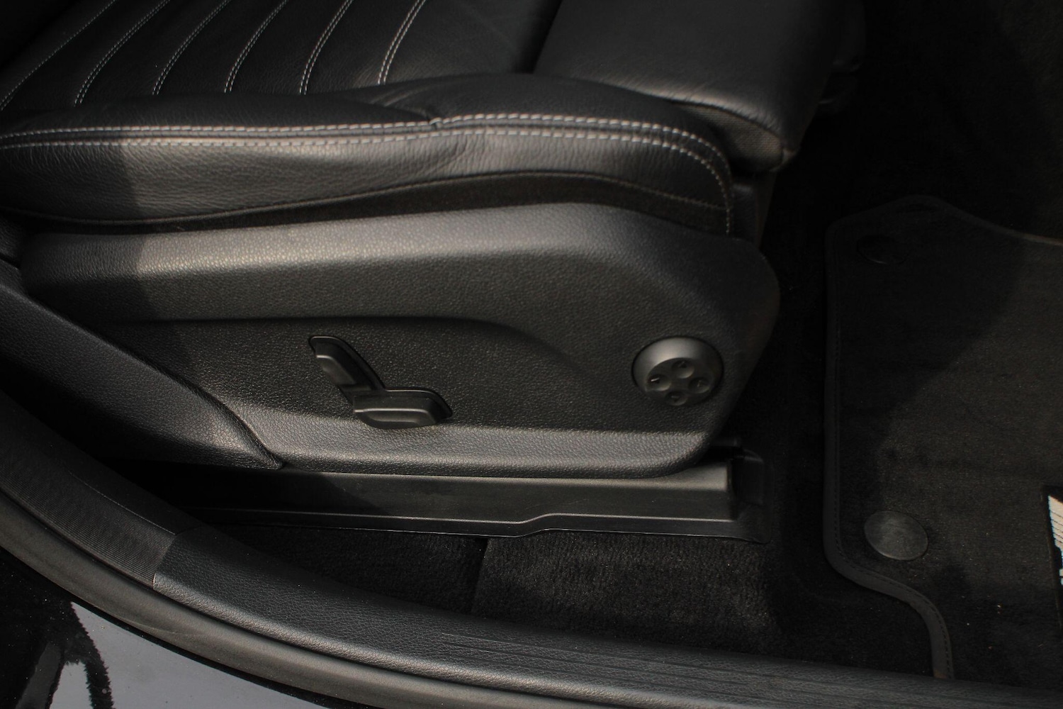 Used Mercedes-Benz GLC 2022 for sale - 77993838: Photo 29