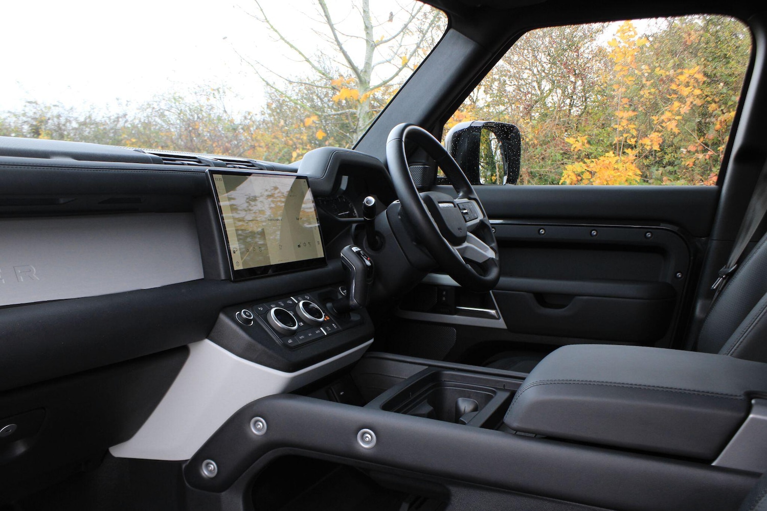 Used Land Rover Defender 2023 for sale - 76512840: Photo 20