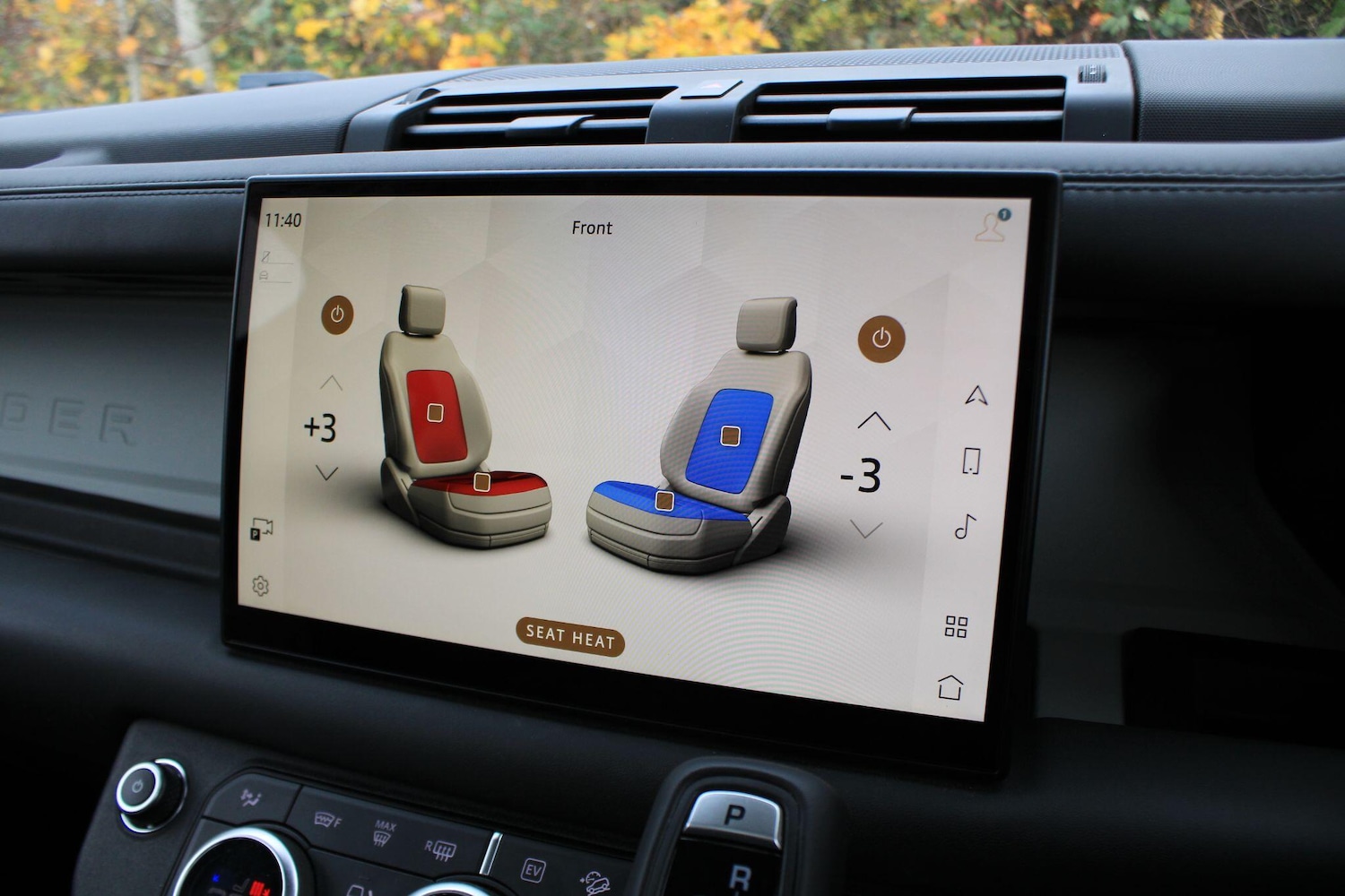 Used Land Rover Defender 2023 for sale - 76512840: Photo 26