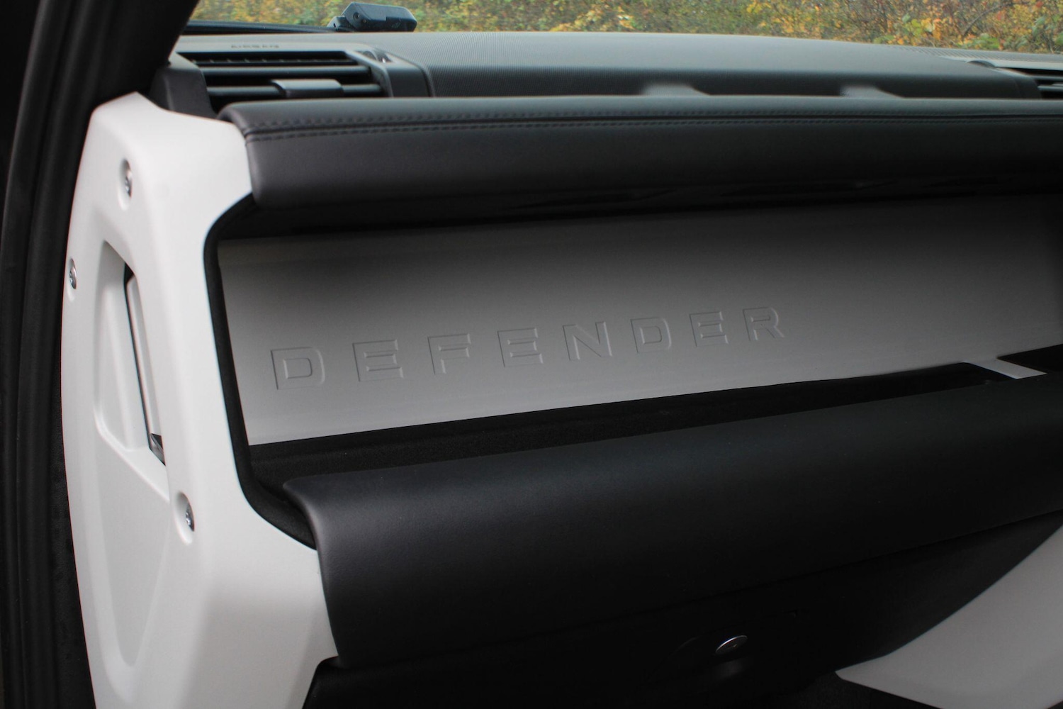 Used Land Rover Defender 2023 for sale - 76512840: Photo 36