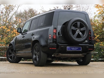 Used Land Rover Defender 2023 for sale - 76512840: Photo