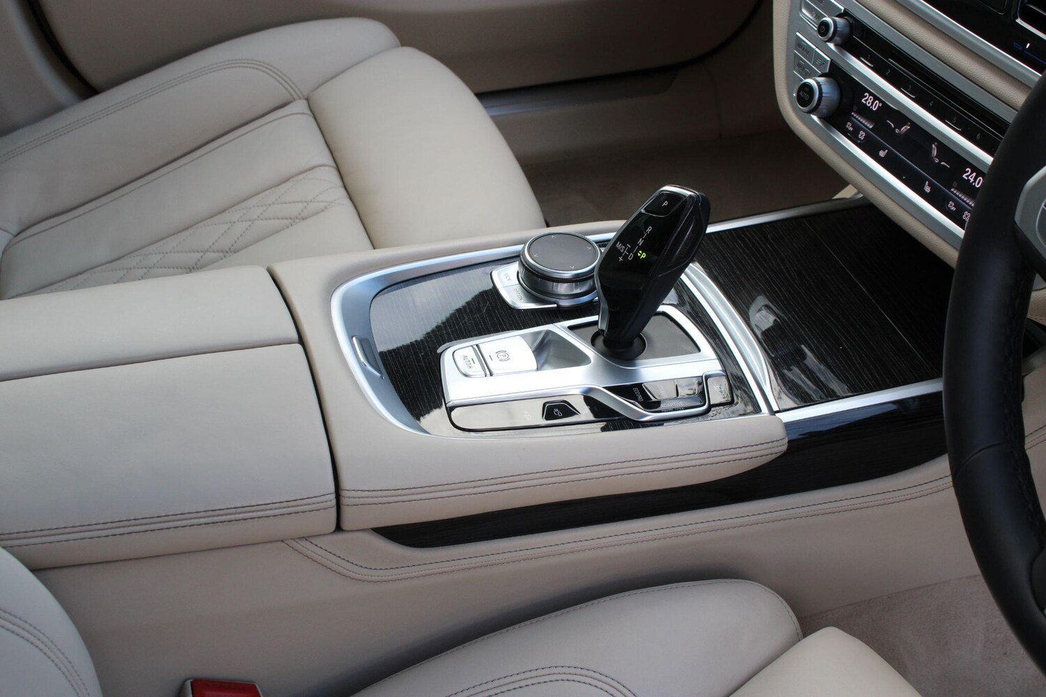 Used BMW 7 Series for sale - 76059310: Photo 24