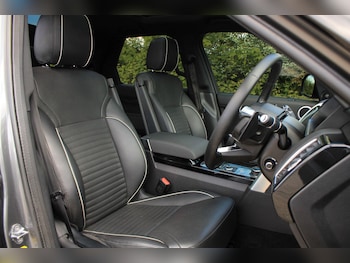 Used Land Rover Discovery 2019 for sale - 78601825: Photo