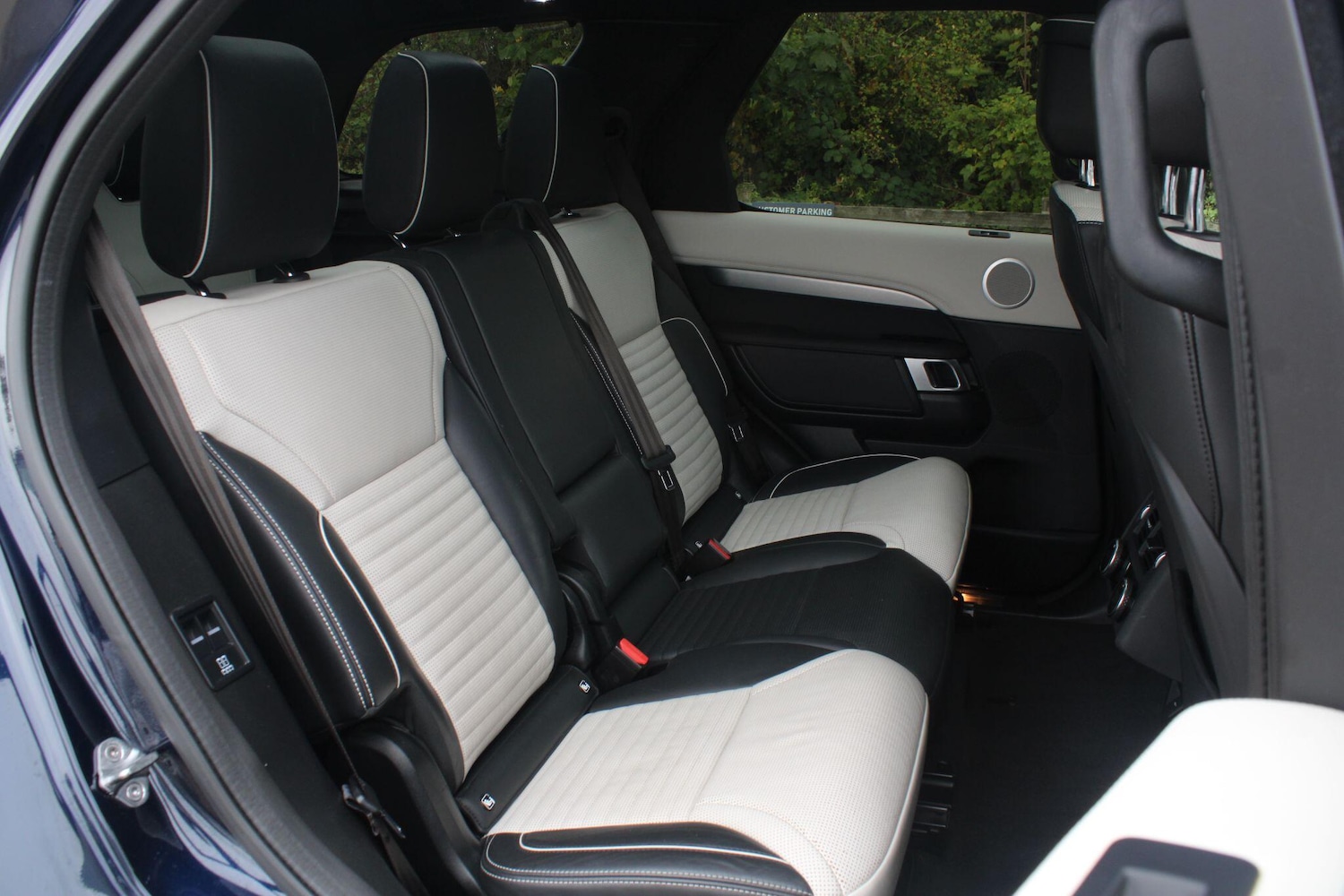 Used Land Rover Discovery 2022 for sale - 76991429: Photo 11