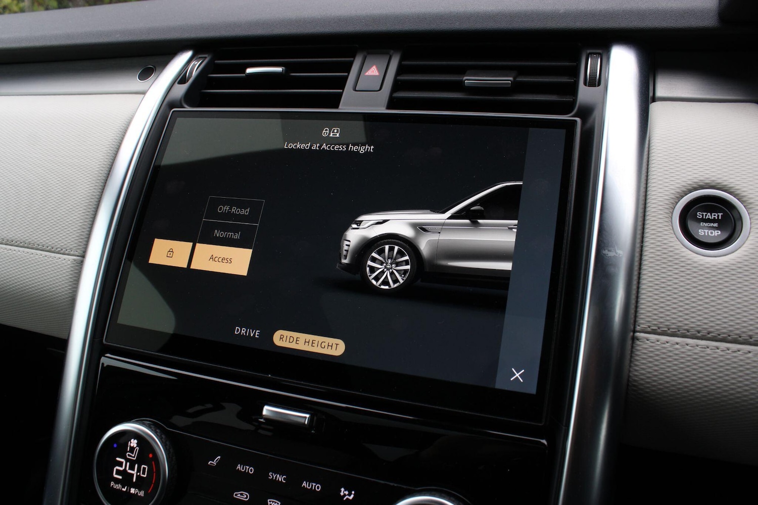 Used Land Rover Discovery 2022 for sale - 76991429: Photo 31