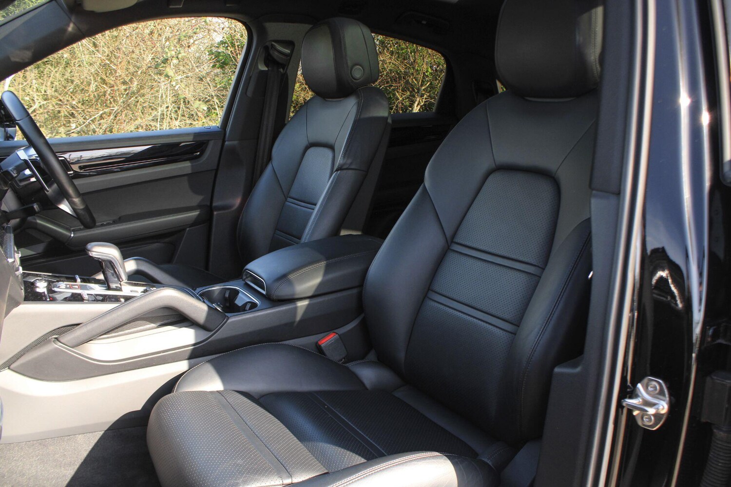 Used Porsche Cayenne for sale - 77940521: Photo 21