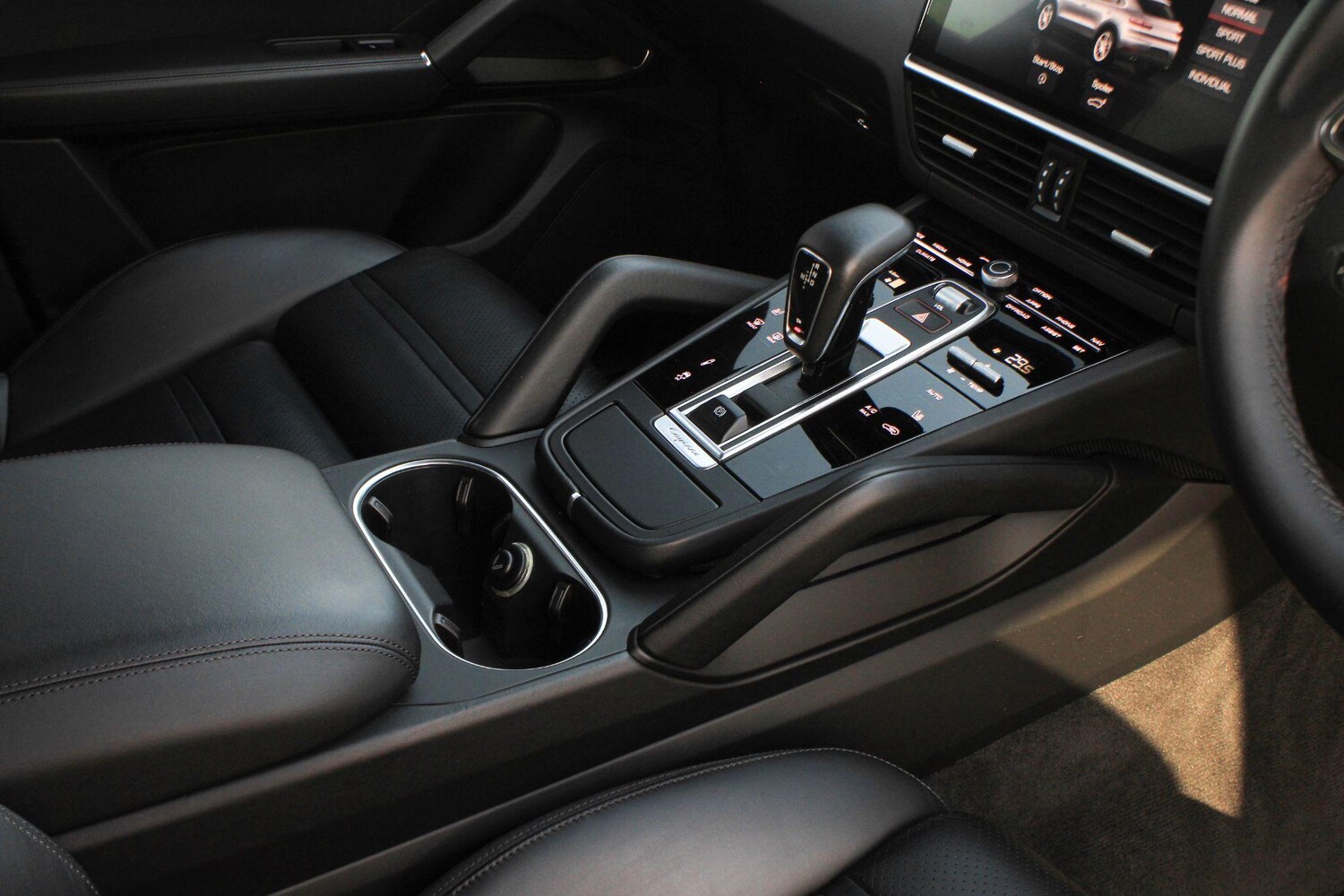 Used Porsche Cayenne for sale - 77940521: Photo 26