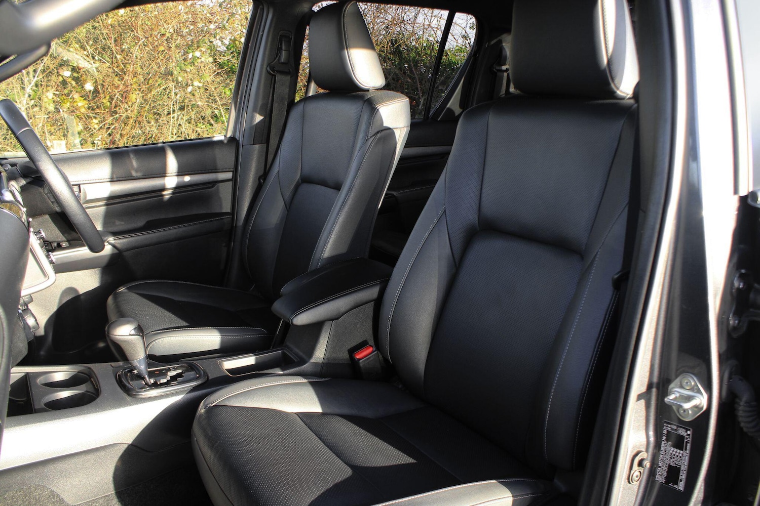 Used Toyota Hilux 2022 for sale - 76898972: Photo 18