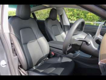 Used Tesla Model 3 2020 for sale - 74977640: Photo