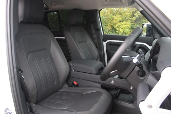 Used Land Rover Defender 110 2021 for sale - 76109413: Photo 4