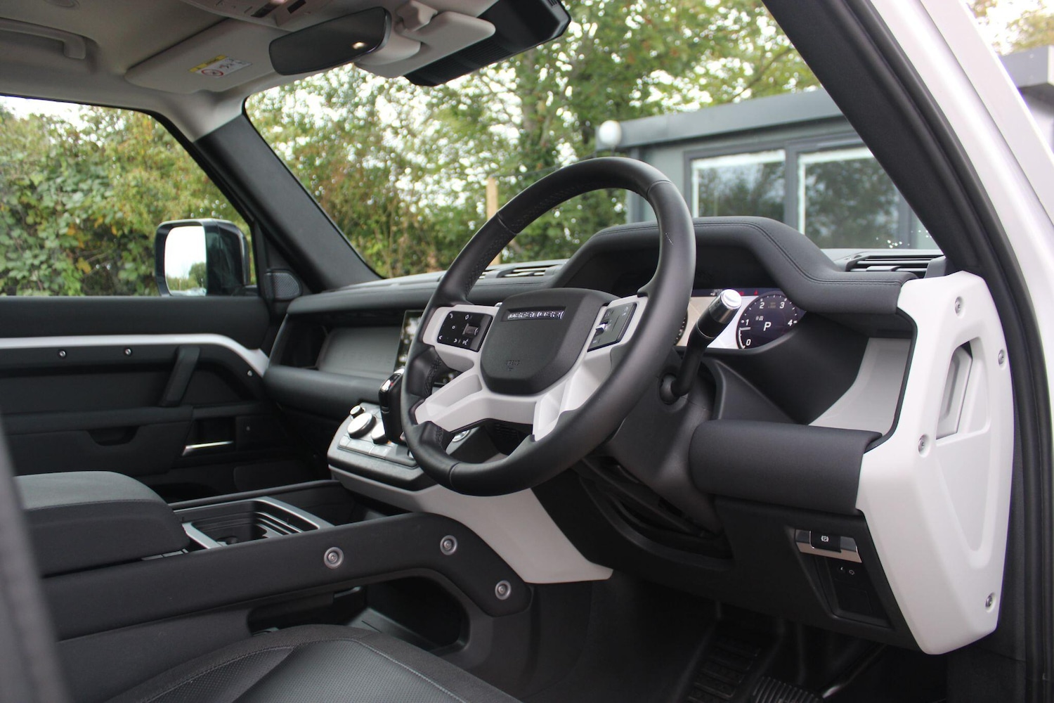 Used Land Rover Defender 110 2021 for sale - 76109413: Photo 5