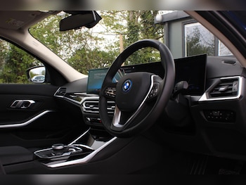 Used BMW 3 Series 2023 for sale - 78362799: Photo