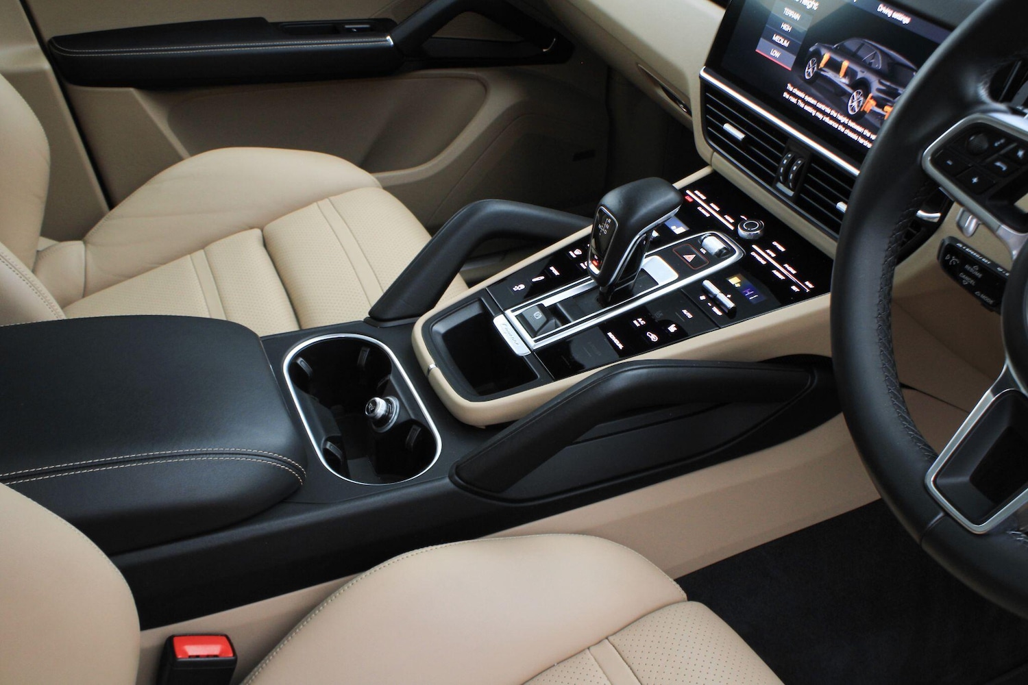 Used Porsche Cayenne 2018 for sale - 77497076: Photo 27