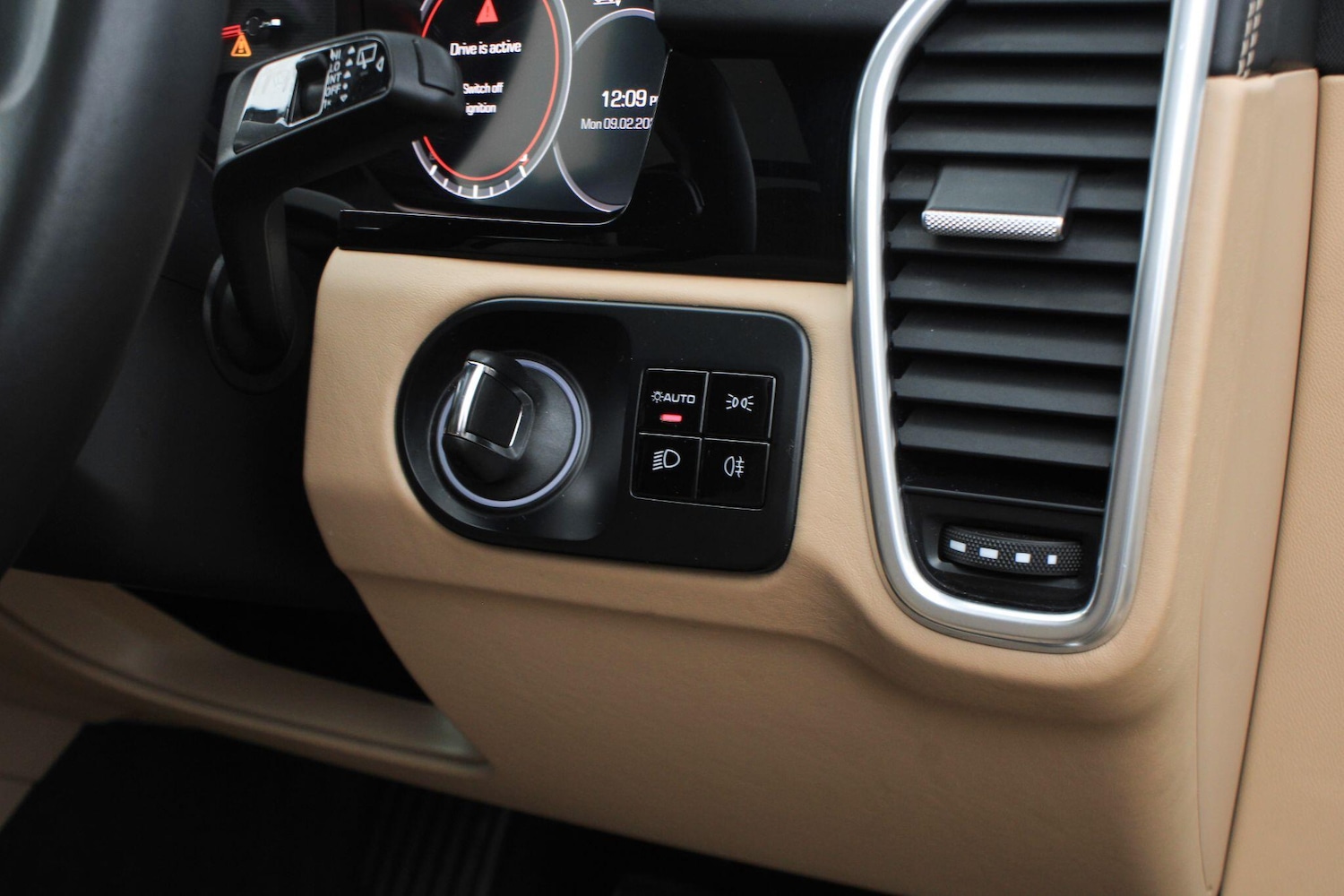 Used Porsche Cayenne 2018 for sale - 77497076: Photo 43