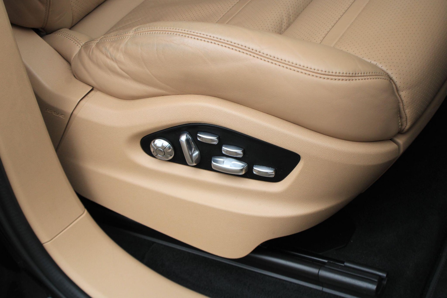 Used Porsche Cayenne 2018 for sale - 77497076: Photo 6