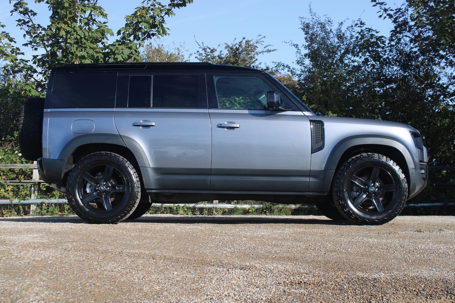 Used Land Rover Defender 110 2021 for sale - 76109091: Photo 2