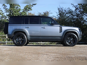 Used Land Rover Defender 110 2021 for sale - 76109091: Photo 2